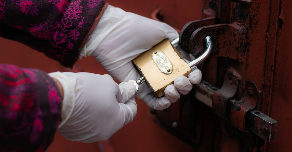 When a 24/7 Locksmith Is Worth It (and When to Wait) — Fordham Locksmith Bronx