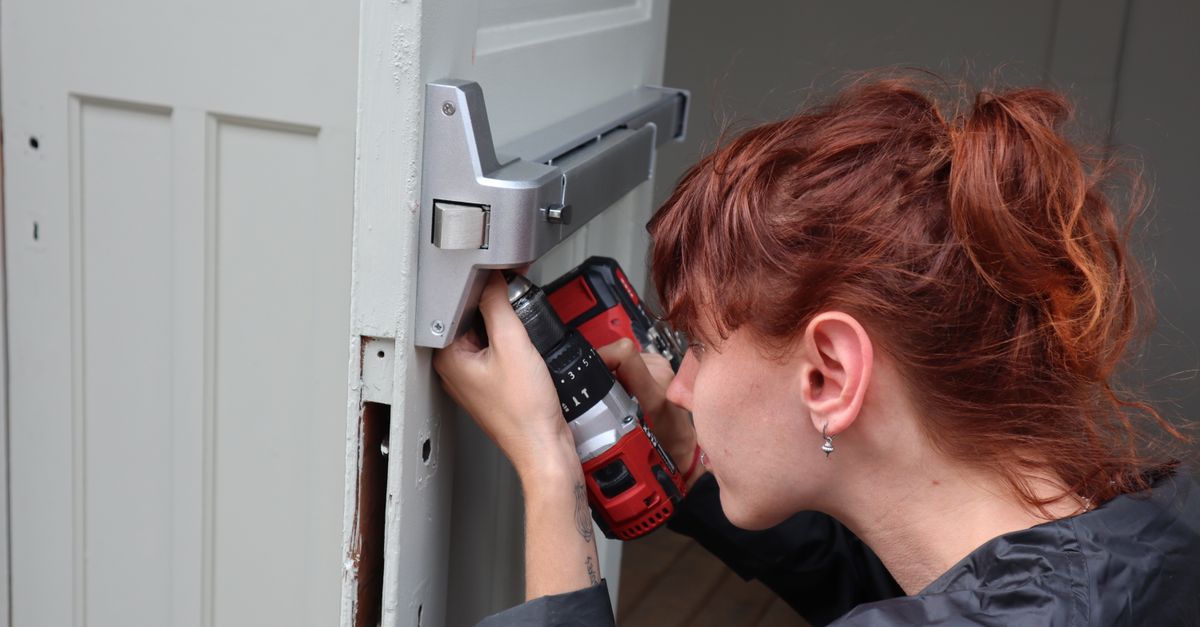 locksmith service technician — Fordham Locksmith Bronx